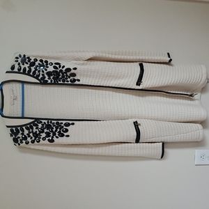 Boston Proper Sweater / Cardigan size M.